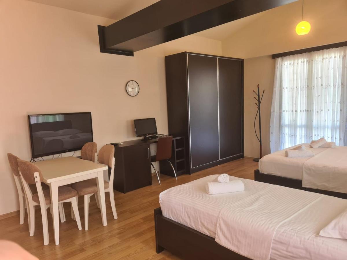 Vila 32 Berat Exterior foto